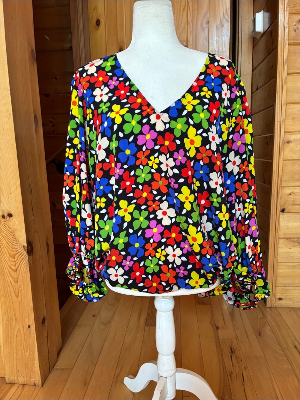 Traffic people billowy sleeve mod Daisy vibrant print career top
